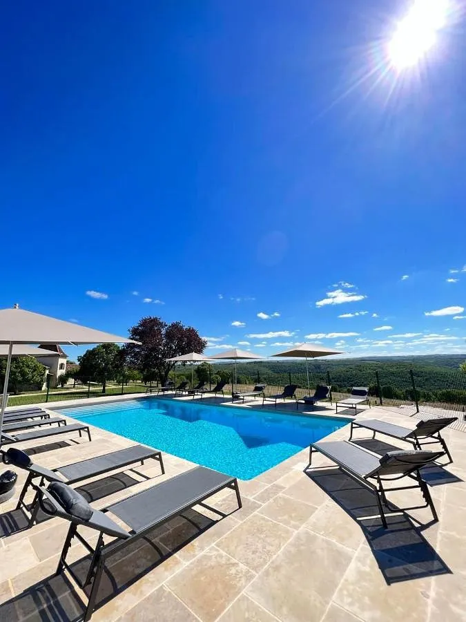 Hôtel pour 2 personnes, avec piscine ainsi que vue et jardin - 1