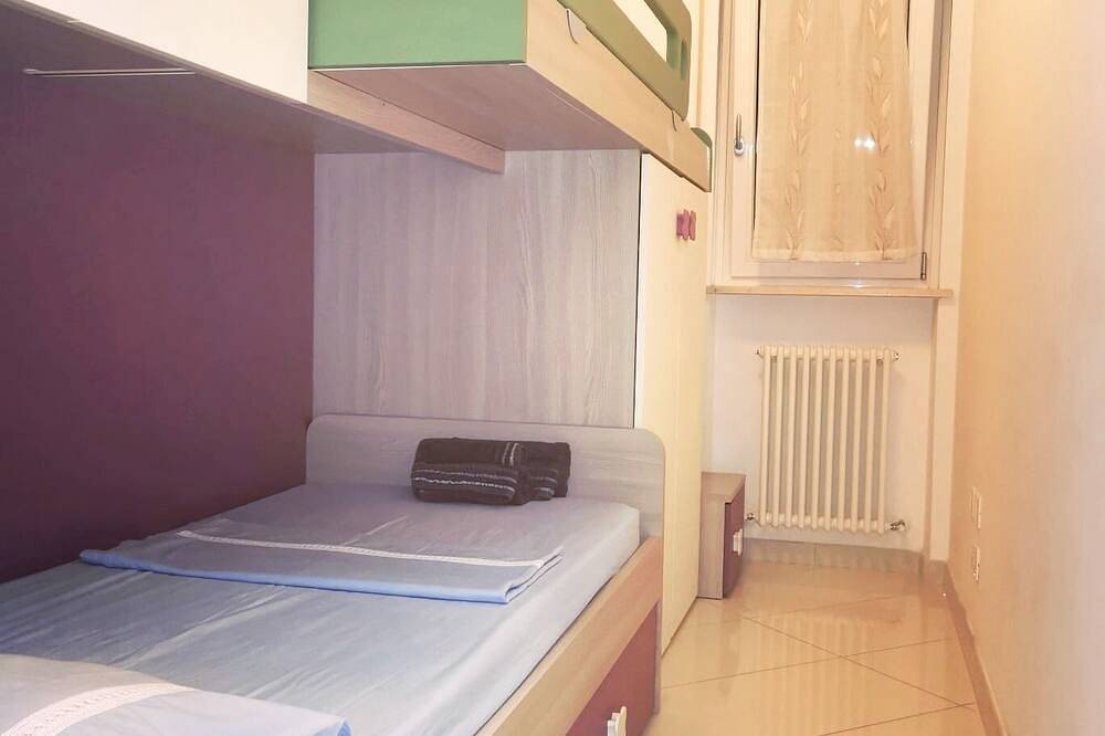 Ganze Wohnung, Apartment with garden and few meters from the centesimi. in Pescara, Pescara Provinz