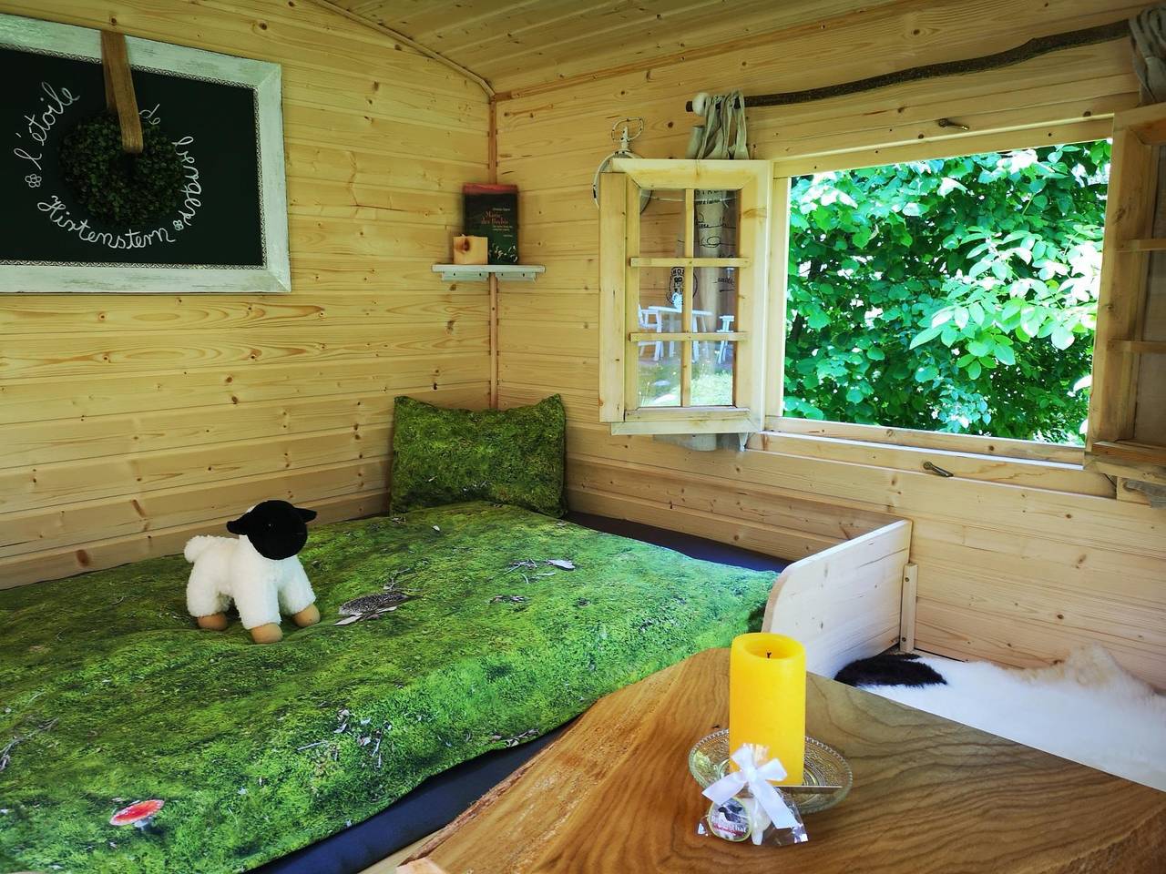 Entire holiday apartment, Schäferwagen mit Ferienwohnung in Hilders, Rhön-Hessen