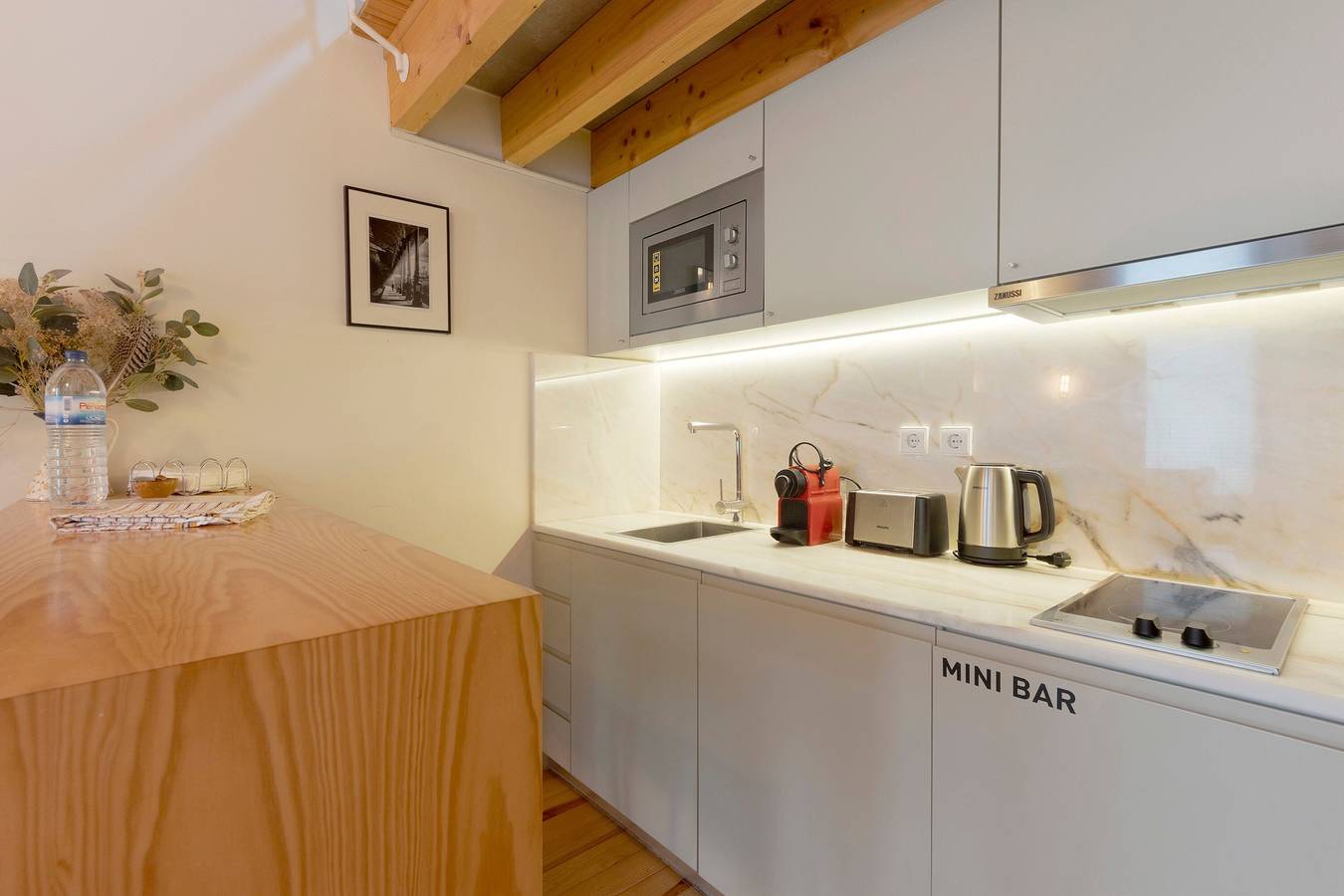 Studio entier, Orange apartments B - Porto : Studio moderne et élégant dans un quartier animé in Cedofeita, Porto