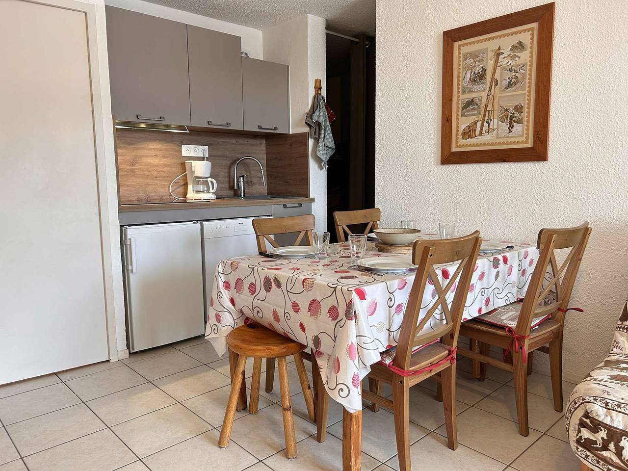 Appartement entier, Appartement à Risoul, balcon, 2 pièces, 6 couchages, parking, animaux admis in Station de Risoul, Risoul