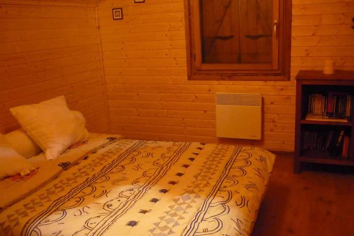 Chalet classé 3 étoiles par l'office du tourisme du Jura, 6/8 personnes. in Moirans-en-Montagne, Parc naturel régional du Haut-Jura