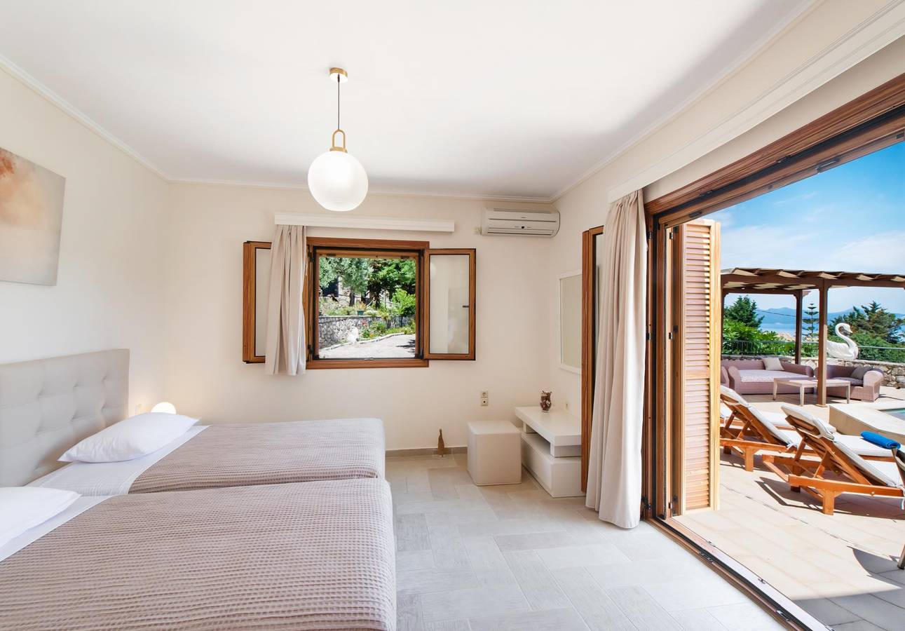 Kyknos in Meganisi, Greece