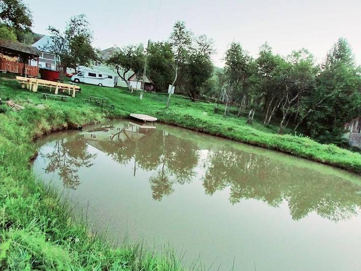 Maison d’hôte pour 2 personnes, avec vue sur le lac ainsi que jardin et vue à Alba (Romania)