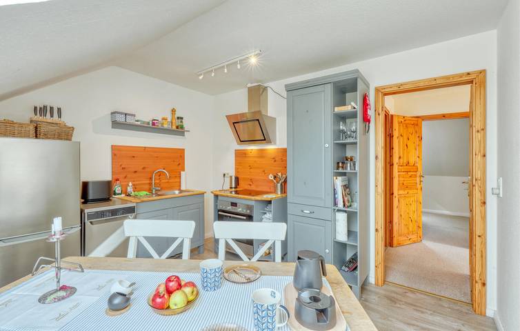 Ganze Ferienwohnung, Charmante Wohnung mit WiFi & Parkplatz, 200m zum Klanxbüll Zentrum in Klanxbüll, Nordfriesland