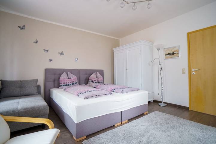 Ganze Wohnung, Gemütlich eingerichtetes Einraum Apartment in Neudorf, Sehmatal
