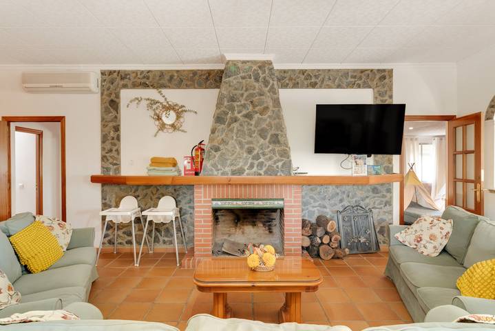 Country House 'El Olmo - Families Only' with Mountain Views, Wi-Fi, and Air Conditioning in Posadas, Córdoba Provins