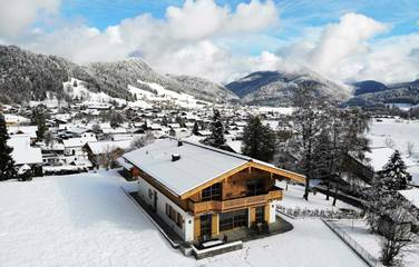 Ferienhaus für 6 Personen, mit Sauna und Garten sowie Whirlpool und Pool in Reit im Winkl