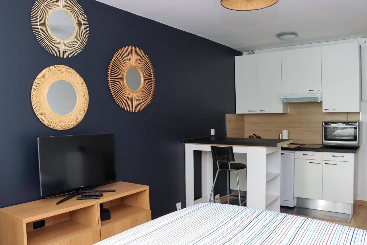 Appartement entier, One-Bedroom Apartment in Rueil-Malmaison, Hauts-de-Seine