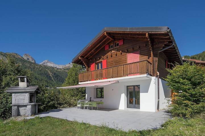 Chalet für 10 Personen, mit Garten und Balkon in Leytron