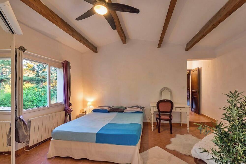 Casa-Amanda pinede piscine privée calme absolu in Mimet, Mediterranean Coast (France)
