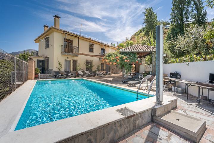 Maison de campagne pour 8 personnes, avec jardin - 1