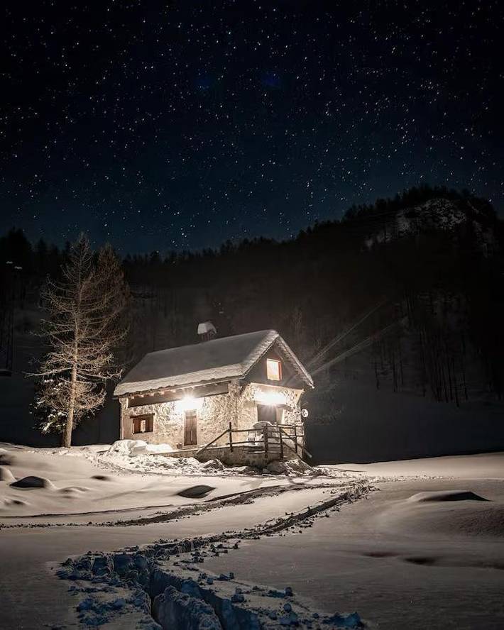 Gîte pour 4 personnes, avec vue et jardin, animaux acceptés dans Alpe Devero