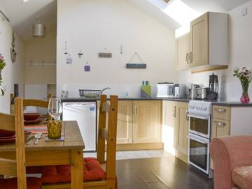 Cottage for 2 Guests in Highlands, Scotland, Picture 4