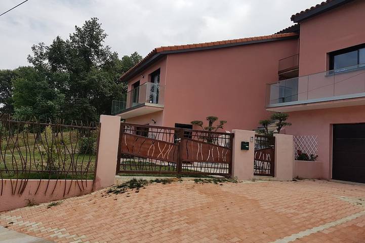 Location de vacances pour 12 personnes à Calmeilles