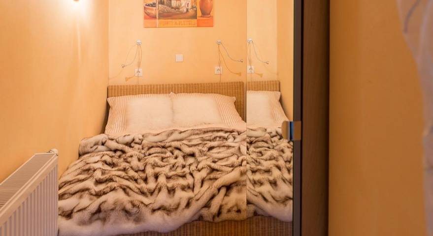 Ganze Wohnung, Fewo kl 25m2 Ostsee-App hellhörig ,zentral Hunde willkommen Terrasse  50m zum Strand in Scharbeutz, Ostholstein