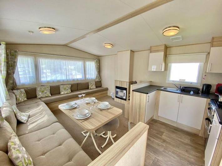 Glamping for 6 people, with Hot tub and Terrace as well as Garden and Children pool in Paignton