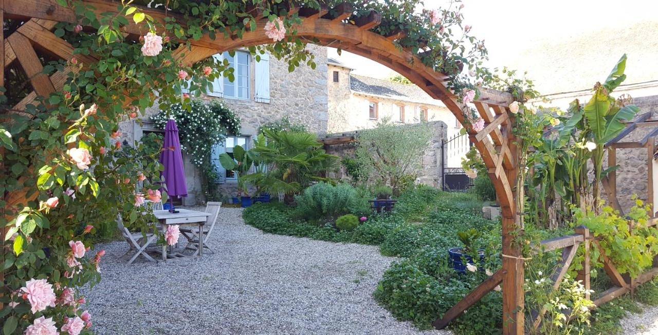 Double Room with Garden View in Le Bas Ségala, Aveyron