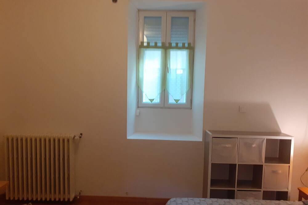 Entire apartment, Small rental close to town center in Cahors, Lot