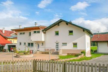 Ferienhaus für 9 Personen, mit Terrasse und Balkon/Terrasse in Wildermieming