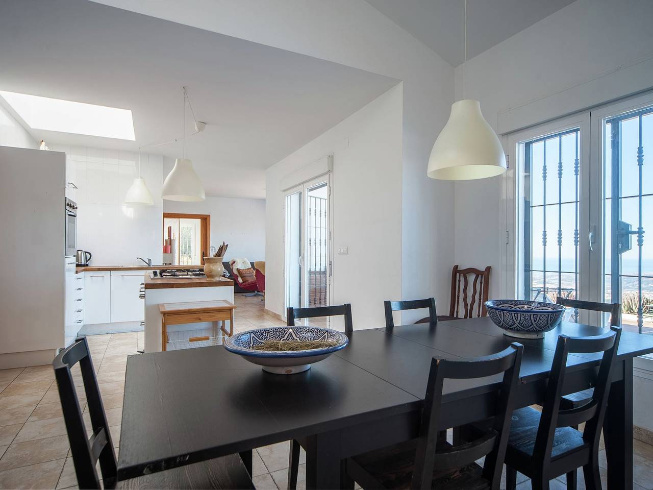 Villa i Arenas med sjøutsikt in Arenas, Costa del Sol