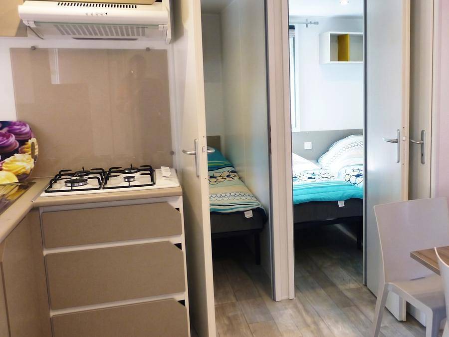 Camping Tikayan Les Cigales - Mobilhome 6 personnes - Arizona Standard - 3 chambres - Tv - Clim in Le Muy, Côte méditerranéenne (France)