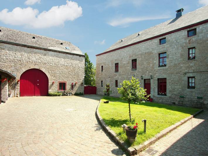 Luxe Vakantiehuis met Sauna in Hotton, Provincie Luxemburg