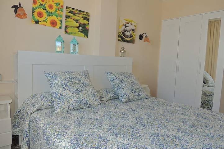 Ganze Wohnung, Romantische Retreat In Prime Position Mit atemberaubenden Blick auf Cliffs, Marina & Meer in Playa de los Guíos, Santiago del Teide