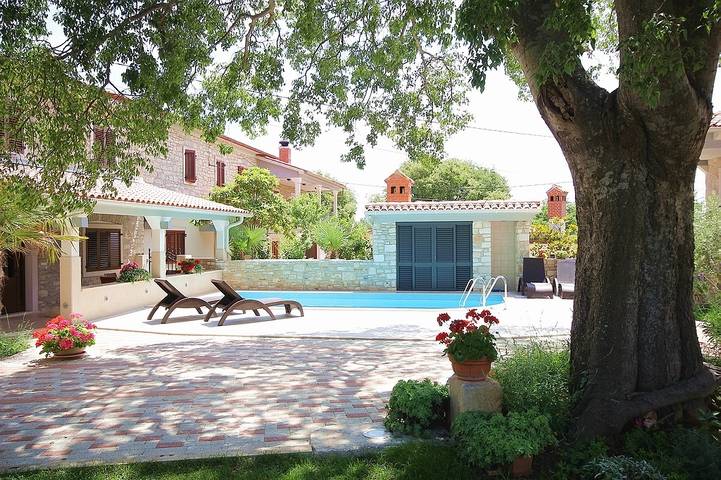 Ganze Wohnung, Appartement mit Pool, WLAN, Klima, BBQ in Krnica, Marčana