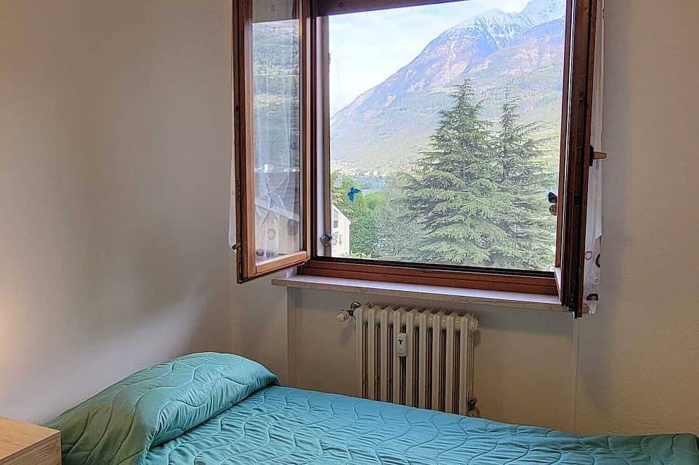 Apartamento entero, Maison Pupetta-panorama on Aosta-Cir Vda No. 0413 in Aosta, Alpes del Valais