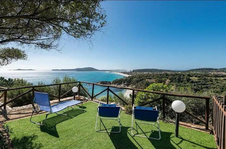 Villa for 6 people, with Terrace and Garden as well as View in Simius