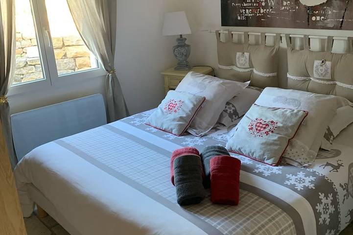 Location de vacances pour 2 personnes, avec terrasse et jardin dans Lac de Saint-Cassien - 3