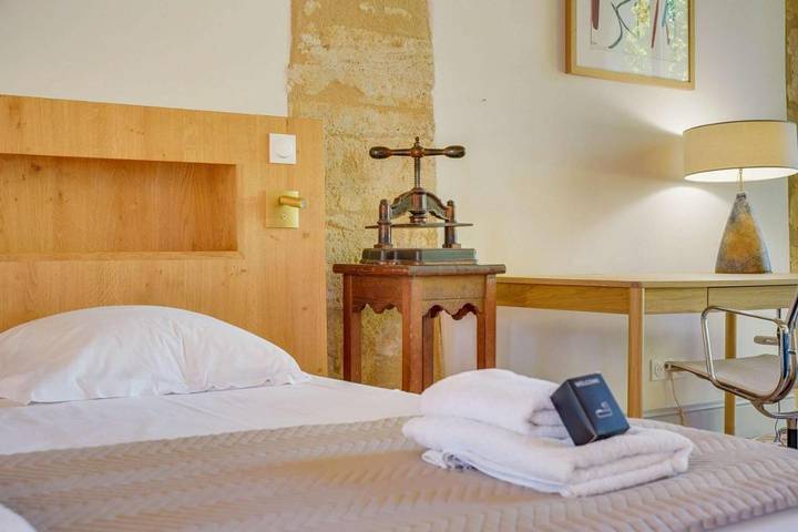 Location de vacances pour 2 personnes, avec piscine et jardin à Vérac - 4