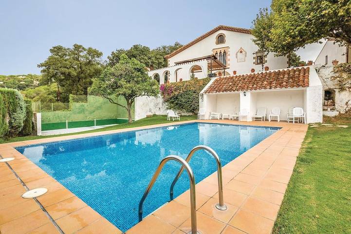 Nice hombre en Arenys de Munt in Supermaresme, Arenys de Munt