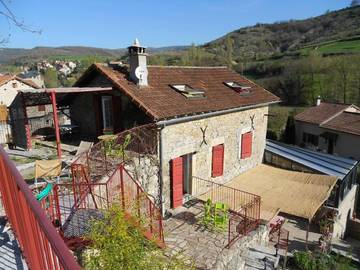 Gîte pour 6 personnes, avec jardin ainsi que vue et terrasse à Rivière-sur-Tarn