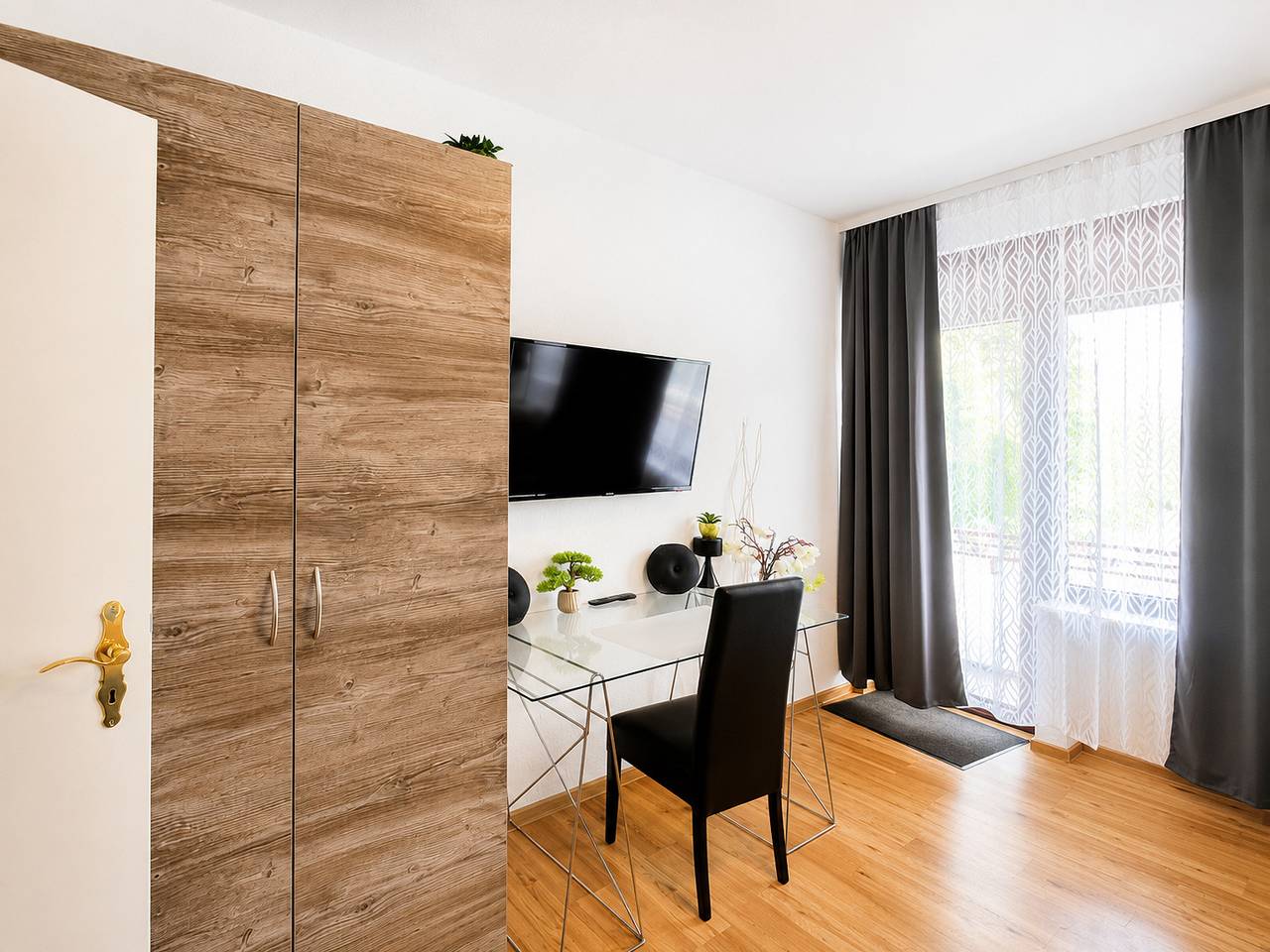 Ganze Ferienwohnung, Ferienwohnung für 2 Personen mit Balkon in Deutsches Eck, Koblenz