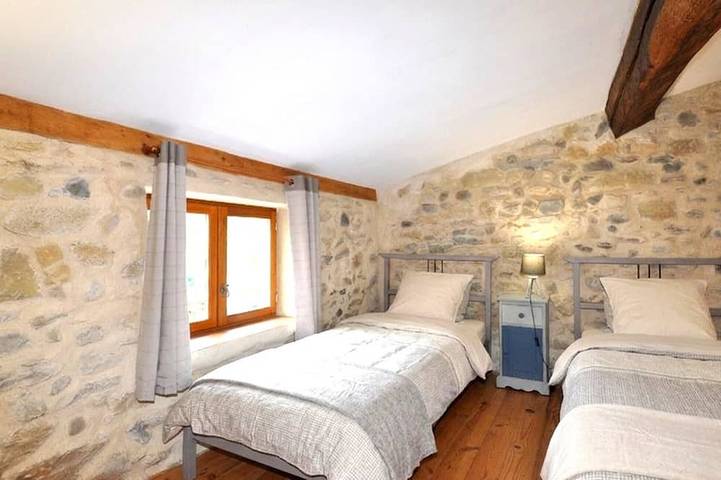 Location de vacances pour 6 personnes, avec piscine, animaux acceptés à Saint-Benoît - 3