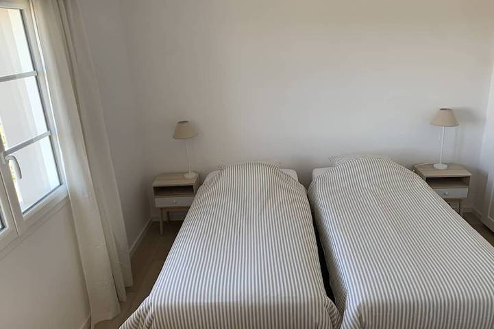 Location de vacances pour 8 personnes, avec jardin à Saint-André-de-Cruzières - 2