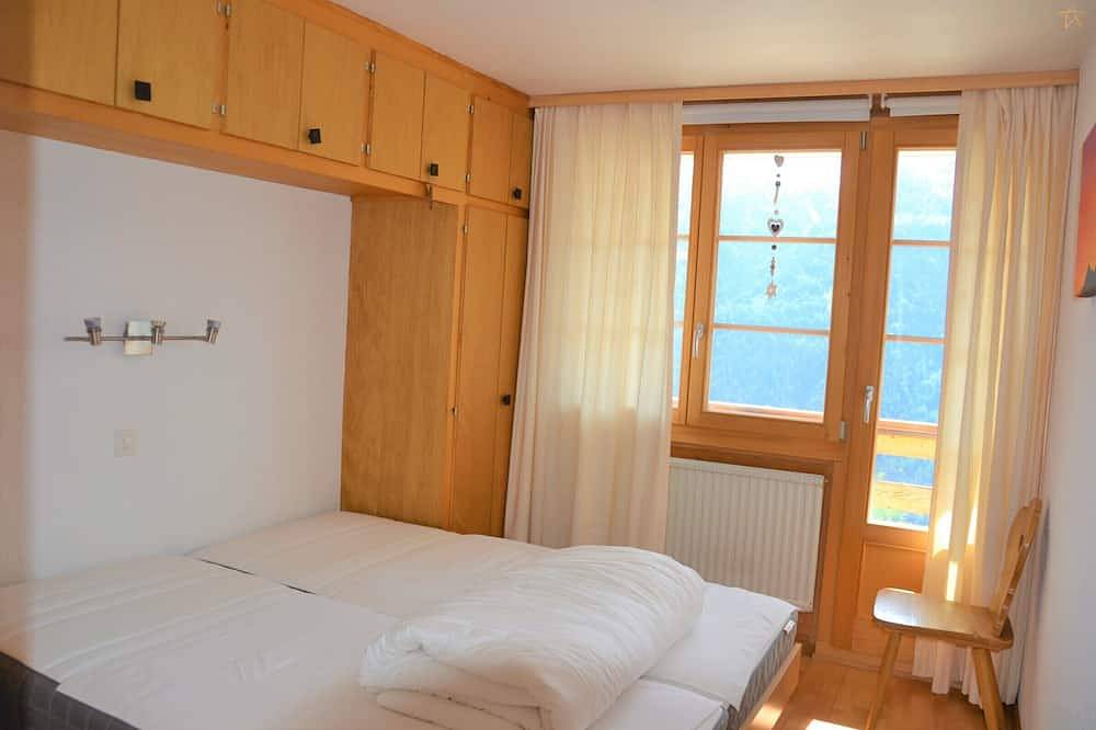 Ganze Wohnung, Aussen : Wohnung für 4 Personen im 2. Stock, Balkon -Innen : 45 qm, Wohnraum mit Essecke -Zimmer : 1 in Saint Luc, Anniviers