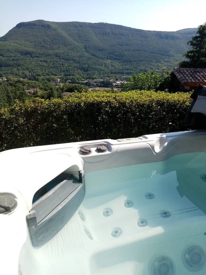 Chambre d’hôte pour 2 personnes, avec jardin et jacuzzi dans le Gard - 2