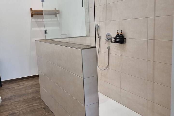 Lodge für 4 Personen, mit Whirlpool und Garten sowie Sauna in Hohenlohe - 2