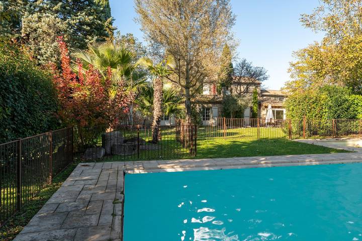Location de vacances pour 6 personnes, avec jardin et bassin pour enfant, animaux acceptés à Velleron - 2