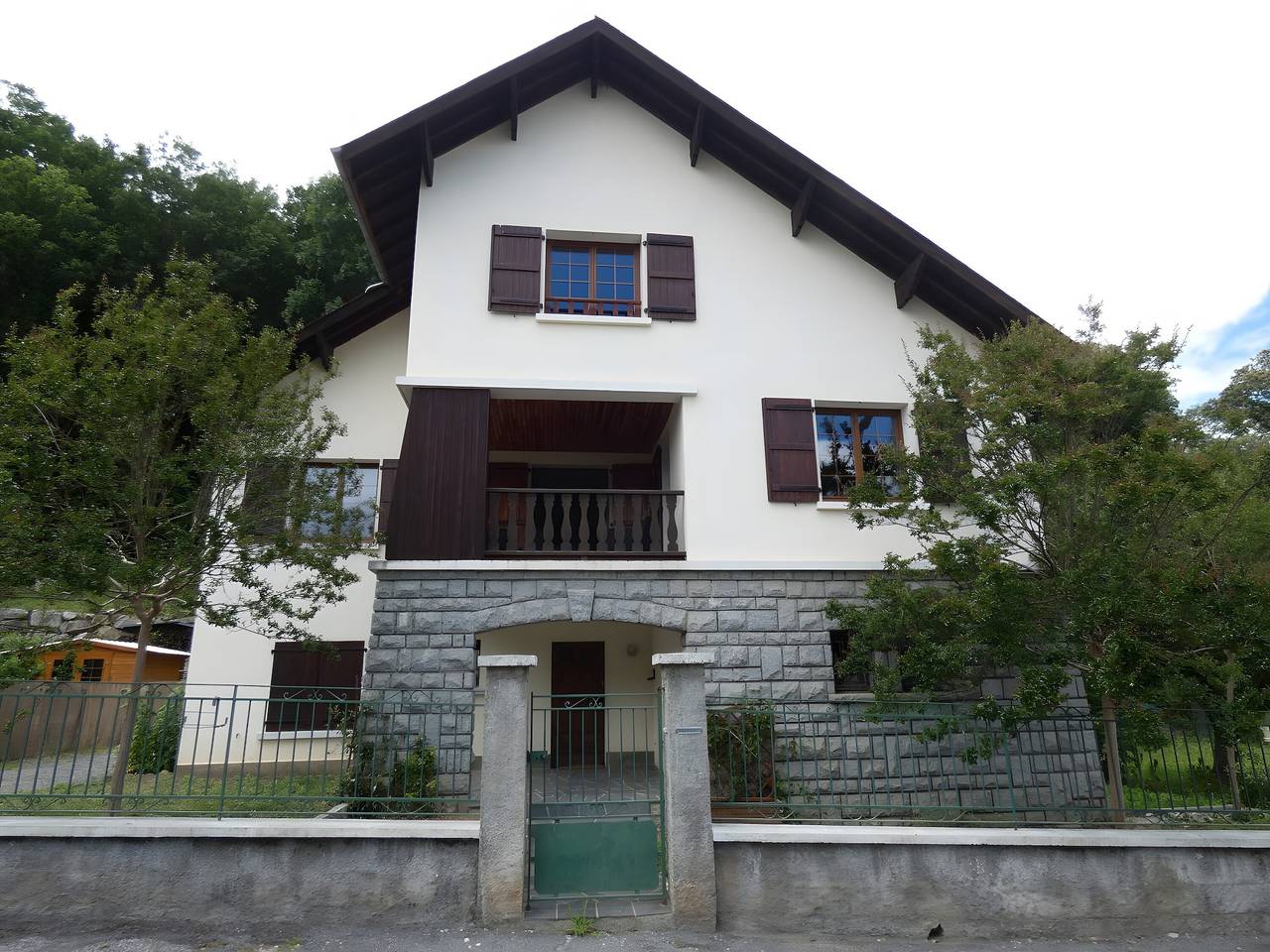Ferienhaus 'Maison L'arrieulat' mit Bergblick, Gemeinschaftsterrasse und Wlan in Argelès-Gazost, Französische Pyrenäen