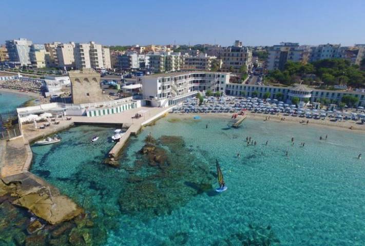 Apartamento entero, Apartamento de vacaciones para 4 personas con balcón in Galípoli, Golfo de Tarento