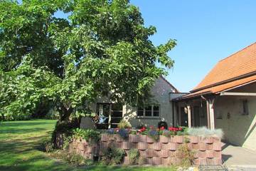 Location de vacances pour 12 personnes, avec terrasse et jardin à Maldegem
