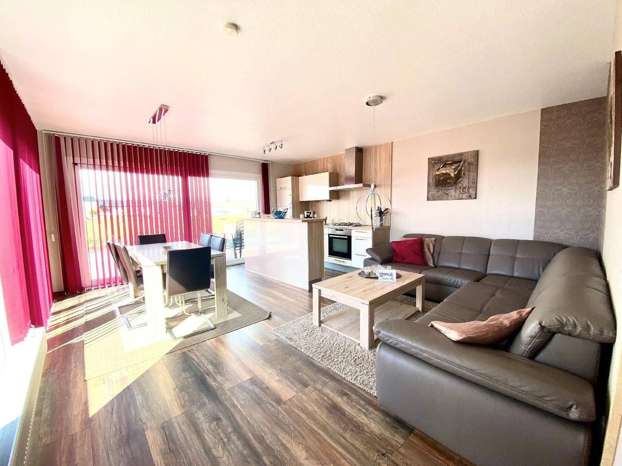 Holiday home time out right on the water in Lake Ijssel