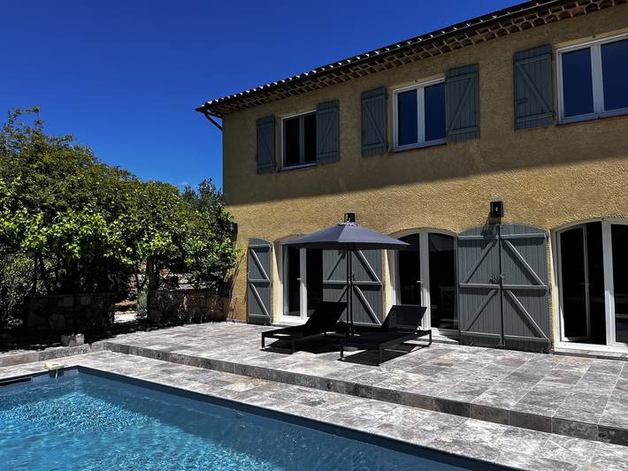 Gîte pour 8 personnes, avec piscine, animaux acceptés