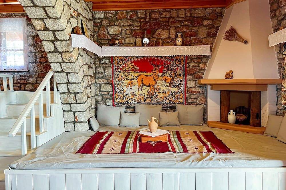 Rhodes traditional Cottage with private garden in Archangelos, Rhodos