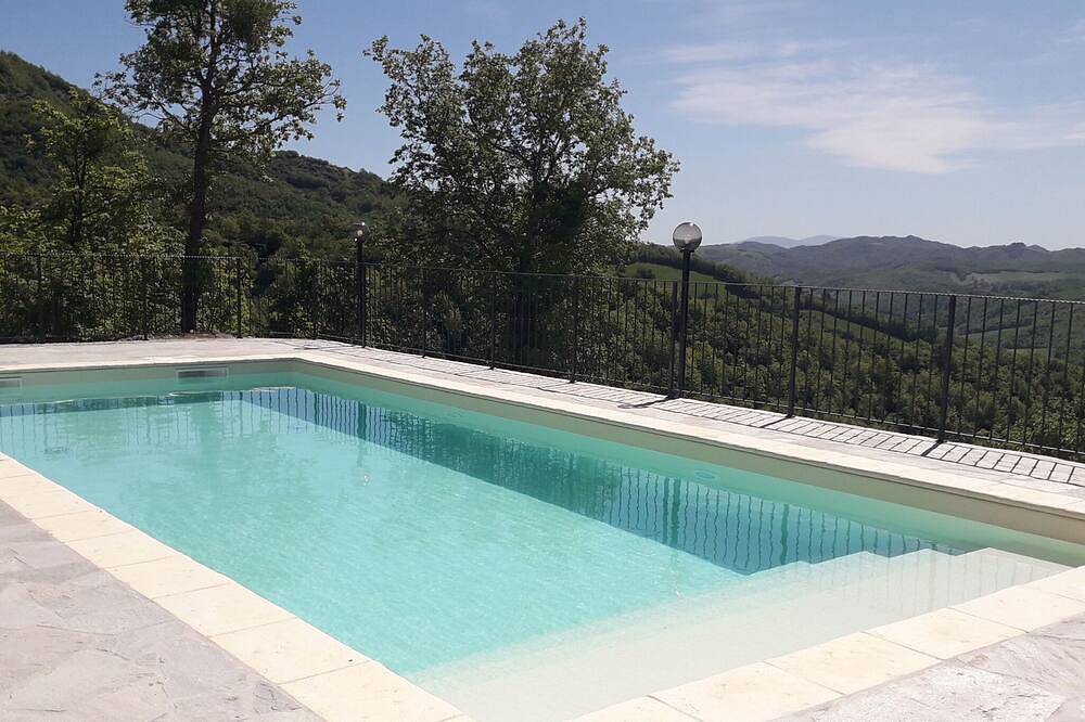 Escapada con piscina y Wifi in Valtiberina