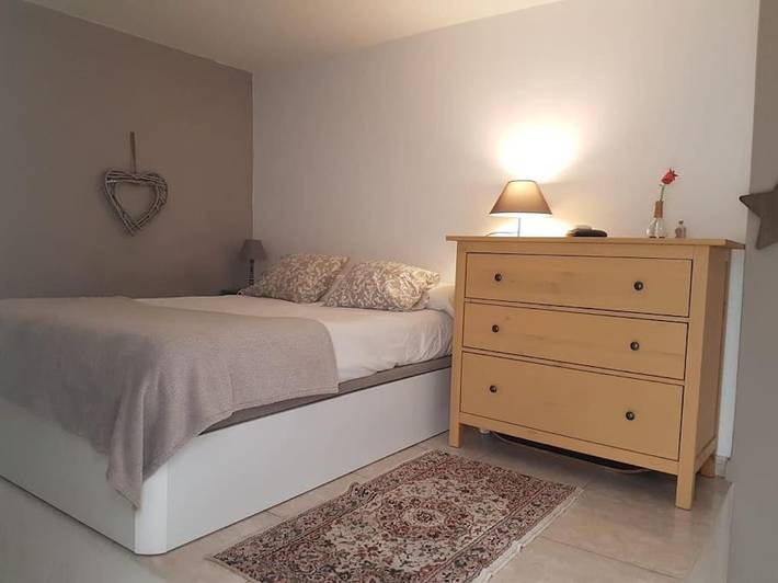 Apartamento para 3 personas, con terraza, Se admiten mascotas en Arinaga